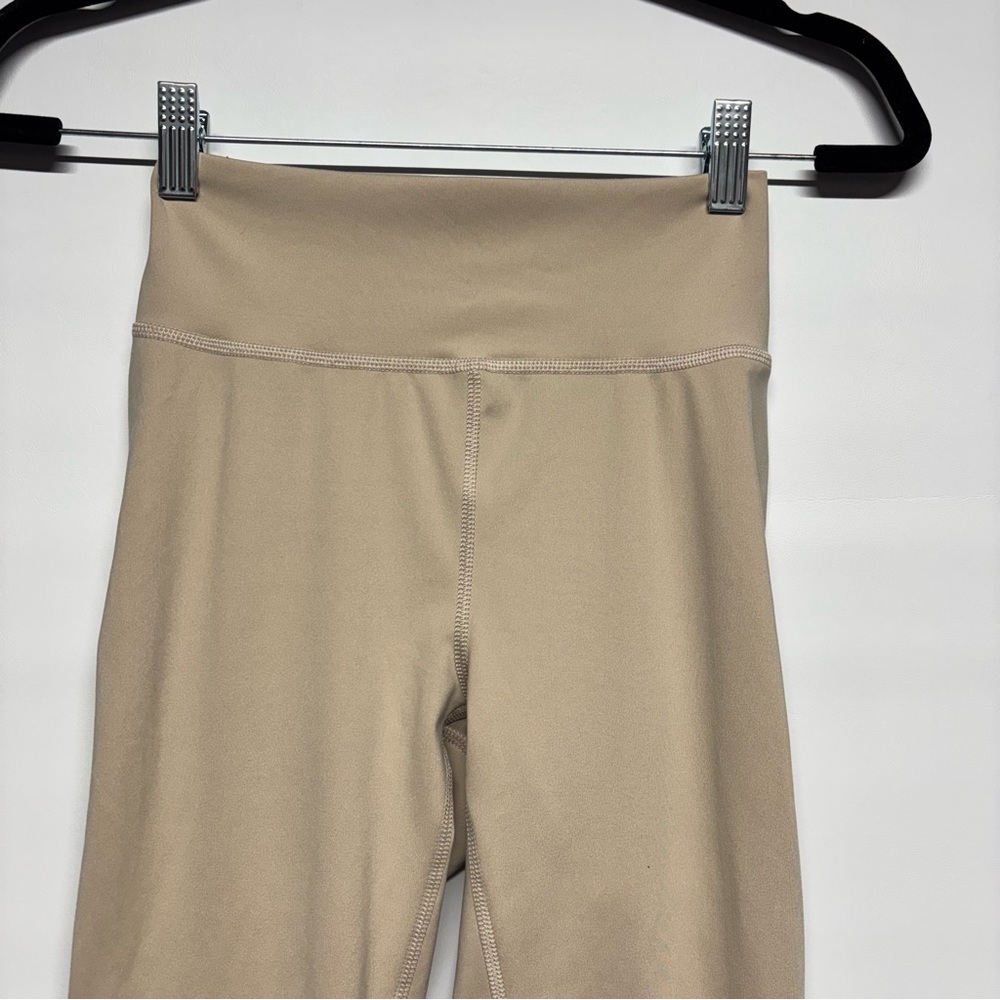 ✨ Adidas AEROREADY High Rise Leggings Beige Size S - Picture 5 of 13
